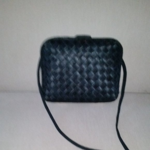 Vintage La Regale black satin woven hard case mini/evening bag EUC - Picture 2 of 5